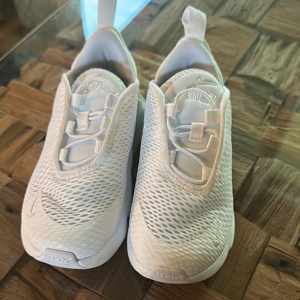 Nike White Sneakers Breathable Mesh Slip-On
